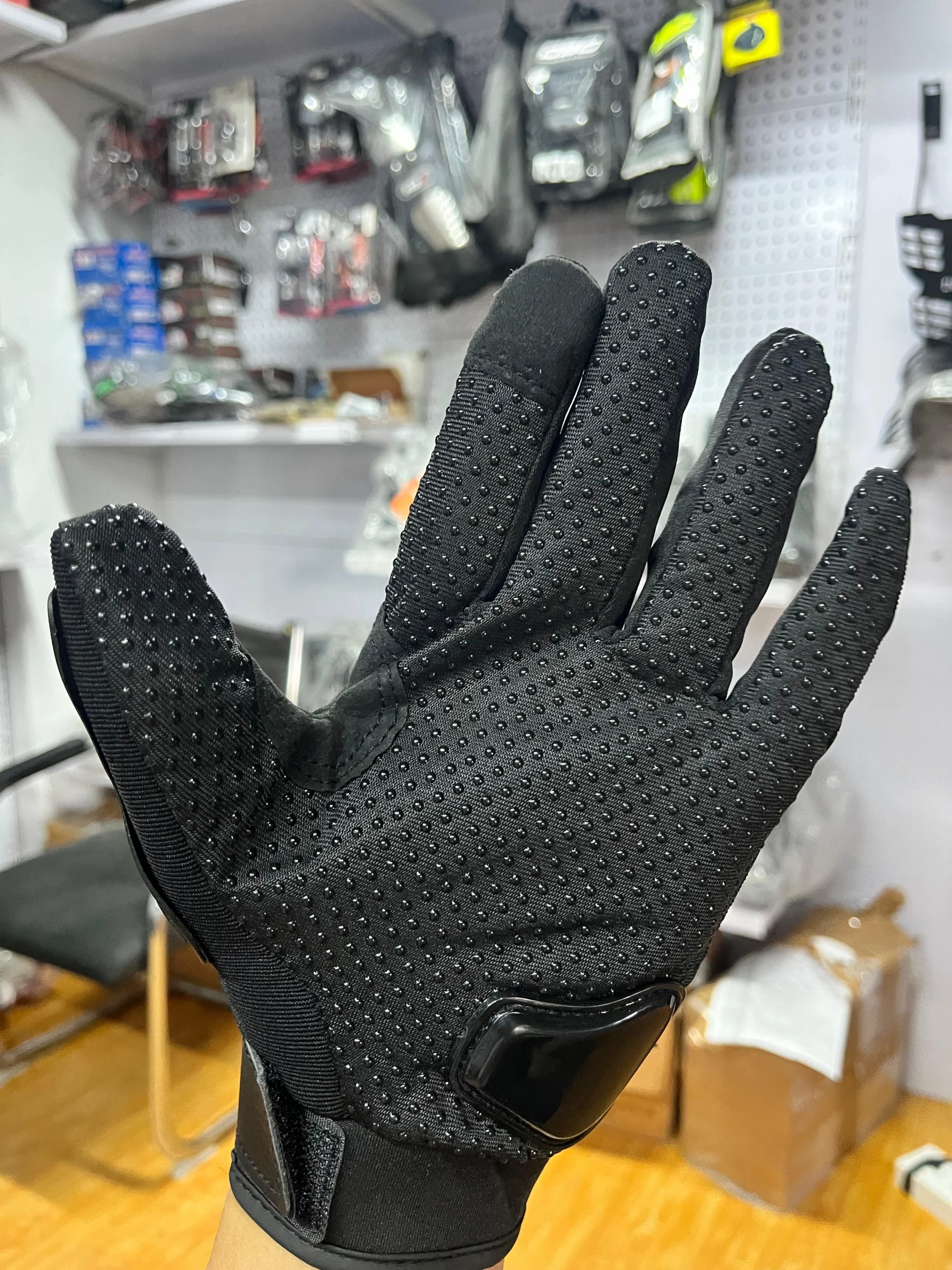 MotoBeg Riding Gloves – Full Finger Motorcycle Riding Gloves 4 MotoBeg Riding Gloves – Full Finger Motorcycle Riding Gloves - Image 4