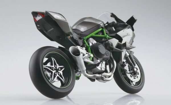 Kawasaki Ninja H2R Scale Model bike collectible - Image 3