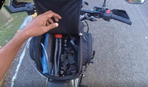 Trek N Ride Motorcycle Waterproof Tank cum Tail Bag (22Ltrs) – MCTKTLBG - Image 4